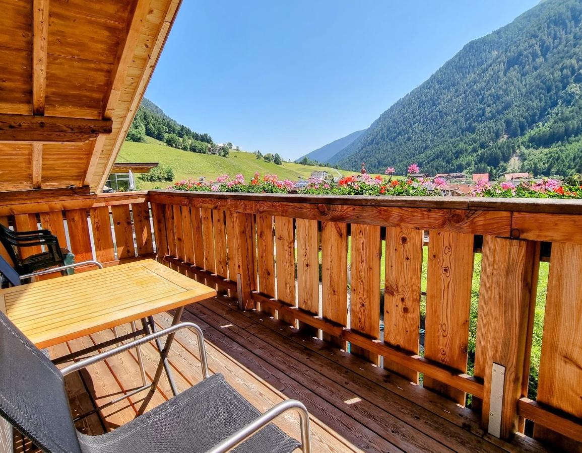 Gaestehaus Landhaus Tyrol Gries im Sellrain Exterior foto